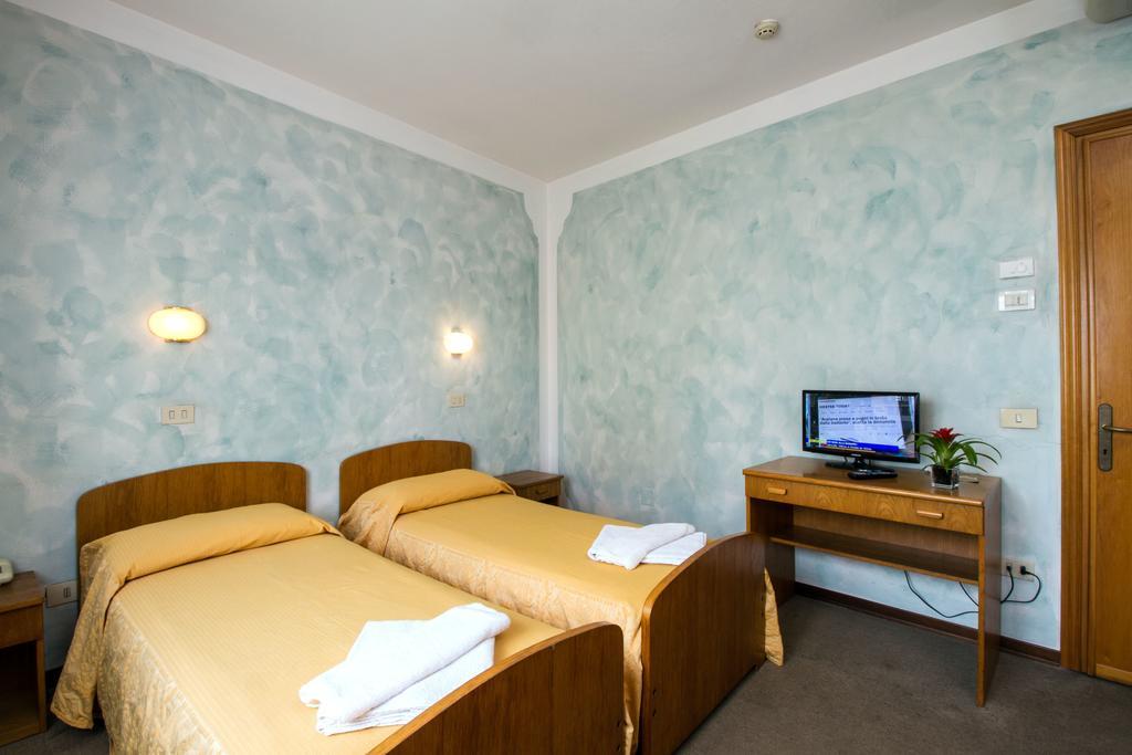 Albergo Ristorante Da Felice 로리아 외부 사진