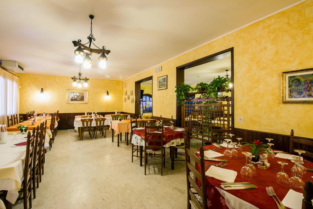 Albergo Ristorante Da Felice 로리아 외부 사진
